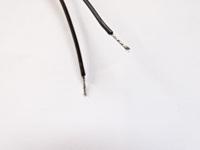 DC (analog) stay-alive capacitors