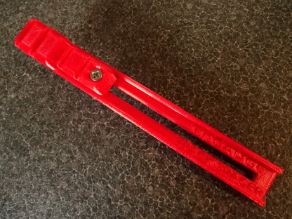 Adjustable track spacer alignment tool N and H0/00 gauge